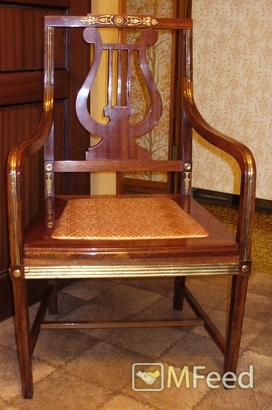 Ампирное кресло