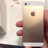 Продам iPhone 5S gold. Заблокированный. Звоните!
